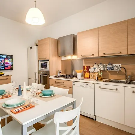 Casa Degli Aranci 33 *